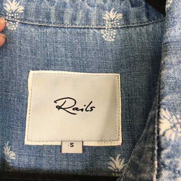 Rails Whitney Chambray Pineapple Button Down Shirt Blouse Size S - Picture 5 of 12